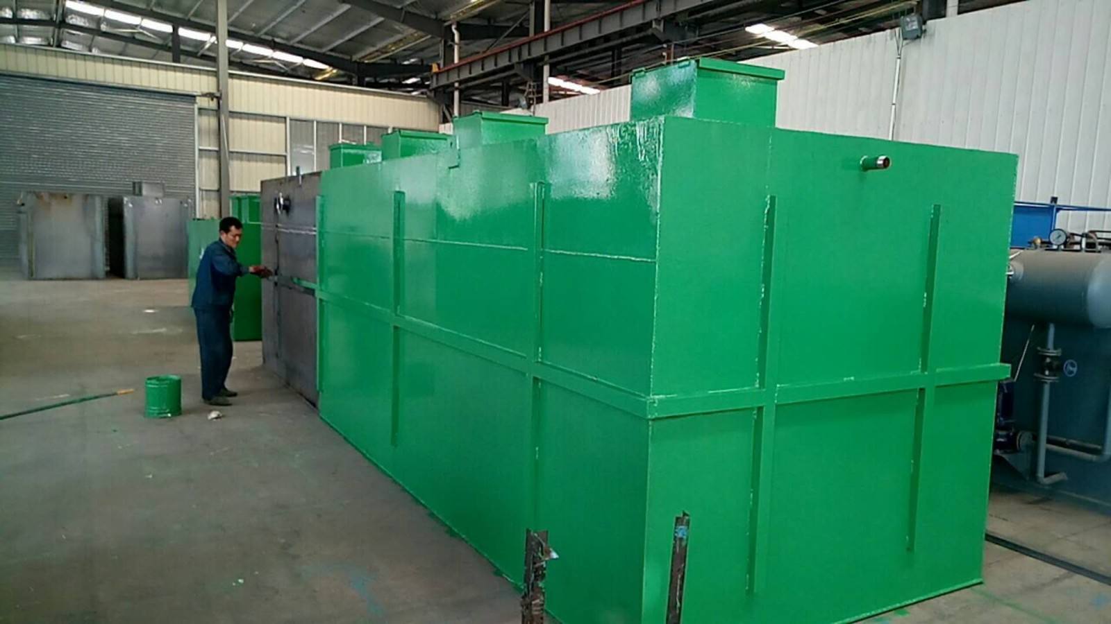 地埋式一體化污水處理設備的常見故障: 地埋式一體化污水處理設備的常見故障: